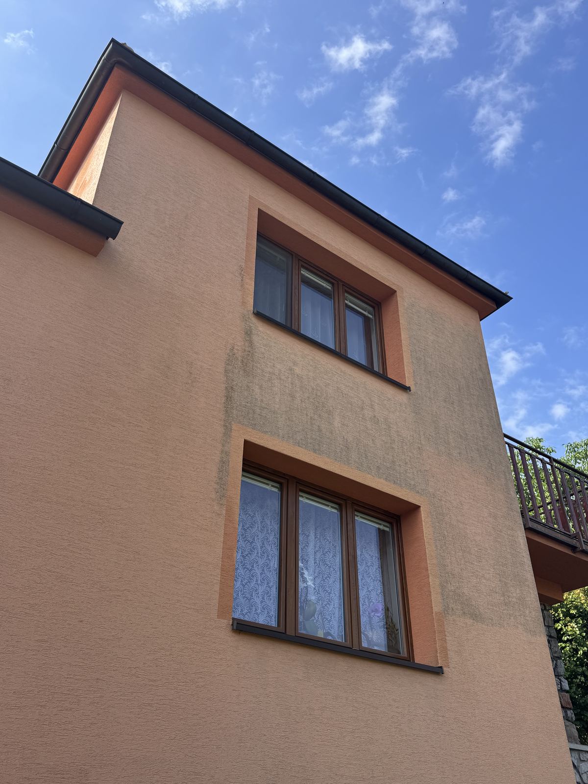 Fasáda Lomnice — foto 6